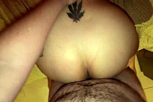 culona sabri sierra se vuelve loca en la cama 😈