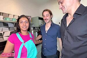 Milf Dandara Moraes In Threesome On Hair!