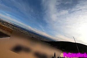 camino a cenar se pone cachonda y cogemos en el taxi 😏