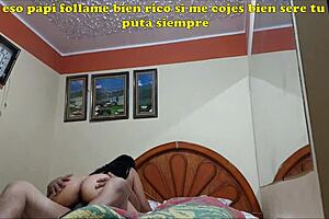 Esposo Ofrece Puta a Amigo Maduro Gordito por Ayuda