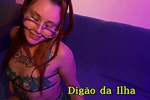 Dracarys mamando provocando e sentando com força.