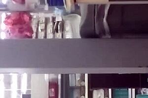 hot young booty in candid hidden shots