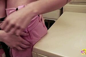 Hey, this tender brunette seduces and licks her girl's ass and pussy in the laundry room 😘