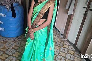 My Village Bhabhi Shivani In Green Saree Dances Seductively For Father In Law On Ranch