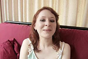 Ivy's Amateur Pussy Gets Railed on the Street in Stockings