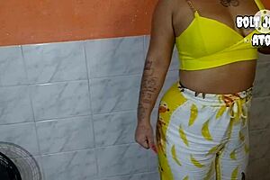 Sabrina Bolt delivers hot anal sex straight from Rocinha to Xvideos 😏