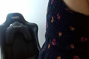 Oh No, Teacher's Leaked Video Shows Her Getting Creampied By The Principal In Outdoor Flashing!