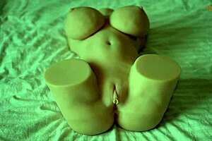 The cuckold wife enjoys watching me pound the Tantaly doll hard 😍