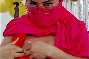 Patriarchy Made Me Very Submissive And Thats Why Im Wearing Clothes Covering My Face