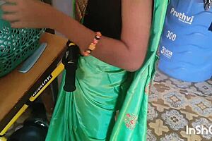 My Village Bhabhi Shivani In Green Saree Dances Seductively For Father In Law On Ranch