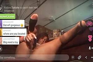 Beautiful Teen with Big Ass in Black Scene