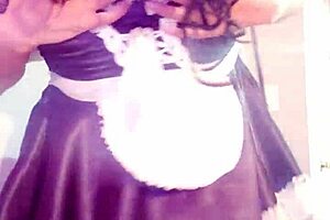 i'm jazmints, a hot shemale, an' i wanna fuck ya hard