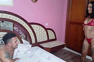 levei uma novinha tatuada para fuder seu cuzinho no motel