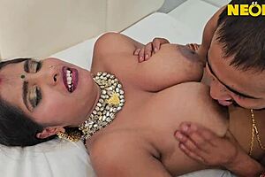 Very Hungry Indian Mature Bhabhi Seduces And Fucked From Her Boyfriend Hardcore Sex