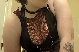 Curvy Woman Applies Makeup While Wearing Lovesense Device