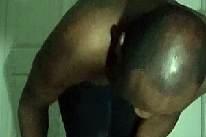 Who wants to try my exercise routine for free privately? 😊