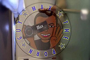 S4e19 Roxxxie comes back and uses her mouth and wet pussy to get me to cum on her juicy ass