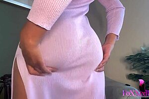 Sultry Jenna Foxx toys with her vibrator passionately.