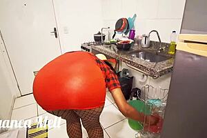 Morena deliciosa enjoying herself before the country party