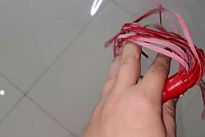 cute babe teases me with pretty ass