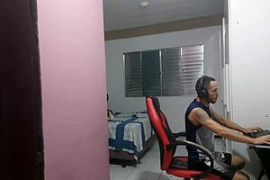 Curvy Brazilian Amateur Spreads Her Gaping Asshole for Rough Anal Fuck in Homemade Scene