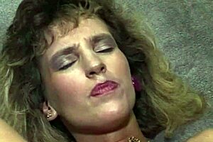 Smalltit blonde milf sucking fat cock