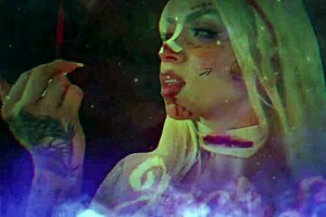 enfermeira sexy zumbi está de volta da festa - halloween - excitada sedenta por leite pov - sexdoll 520