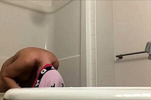 curvy girl bathing spied on hidden cam