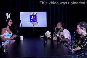 Faz a putaria de verdade gosta do saco grande do pau pra sentir batendo na buceta colocou o plug no cu e o 69 - tifany rocha swing cast watch on sheer red