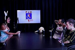 Faz a putaria de verdade gosta do saco grande do pau pra sentir batendo na buceta colocou o plug no cu e o 69 - tifany rocha swing cast watch on sheer red