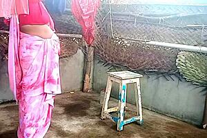 Indian saree aunty very hot fuck in young 18+ boy