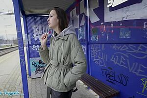 Public agent confronts smoker at train station, exposing tits to pay fine