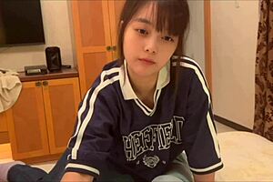 College girl cheats with male friend in love hotel