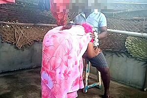 Indian saree aunty very hot fuck in young 18+ boy