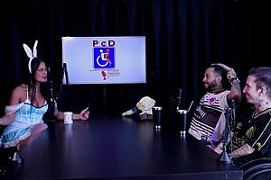 Faz a putaria de verdade gosta do saco grande do pau pra sentir batendo na buceta colocou o plug no cu e o 69 - tifany rocha swing cast watch on sheer red