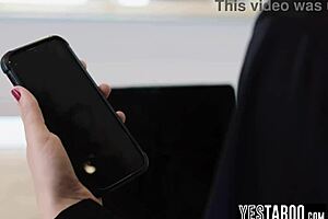 Big ass Latina MILF calls hung IT guy to fix her laptop.