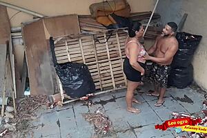 i'm the beautiful bbw gordinha giving anal creampie to the guy in the abandoned house