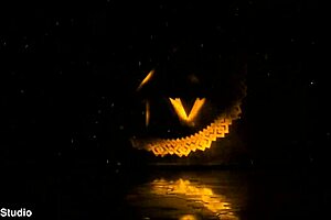 Queenlin's natural tits in original series