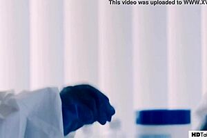 Lola Fae finds it hard to have sex during COVID-19.