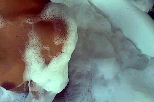 Amateur Fit Girl Has Quick Fuck and Spanking