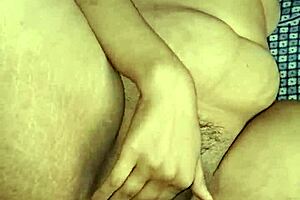 Desi Hot Alisha Bhabhi Closeup Pussy