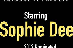 Sophie Dee dildo fucks Courtney Cummz with vibrator and toys in lingerie