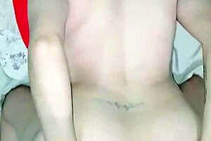 gran follada con naree disfrutando su rico coño pequeño y jugosa