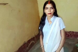 FIRST TIME VIRGIN INDIAN GIRLFRIEND OUTDOOR SEX