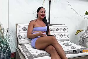 छत पर मस्ती