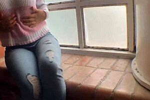 hot girl really knows how to blowjob a dick untill cum inside that cute mouth