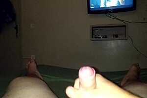 Solo girl enjoys a tasty masturbation session