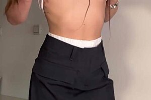 Lovely Slut Demonstrates Deep Dildo Anal Gaping