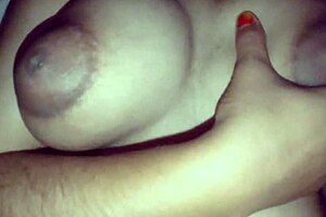 Pakistani Girl Shares Homemade Reality Moments in Her Room with Arab Amateurs