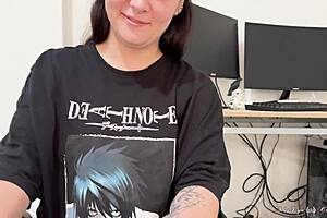 Gamer Girl Satisfies Her Friend With Compromising Material